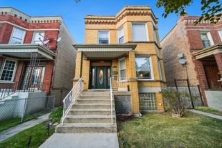 4254 W Wrightwood Avenue, Chicago, IL 60639