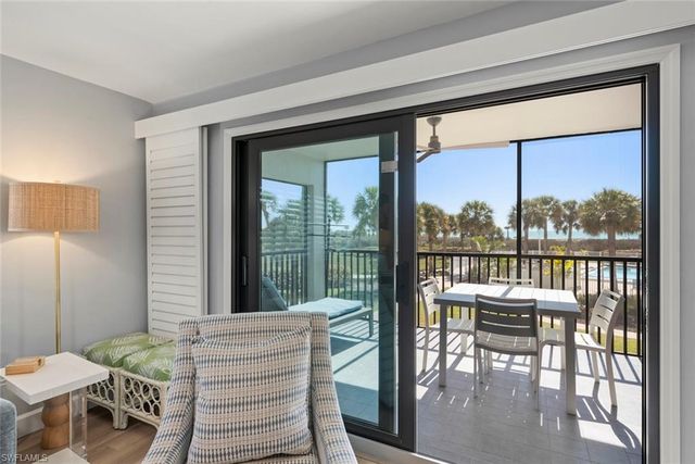 1919 Olde Middle Gulf DR 401, Sanibel, FL 33957