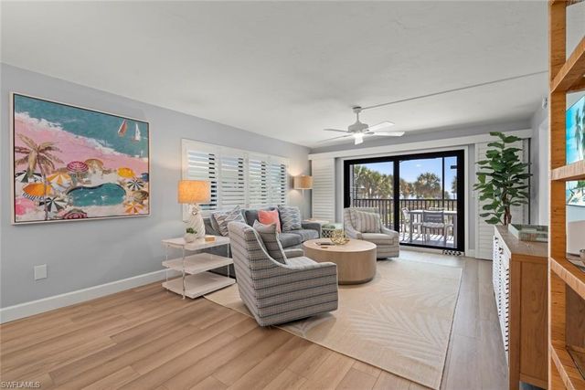 1919 Olde Middle Gulf DR 401, Sanibel, FL 33957