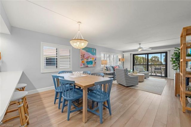 1919 Olde Middle Gulf DR 401, Sanibel, FL 33957