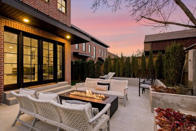 1059 S FOOTHILL DR, Salt Lake City, UT 84108