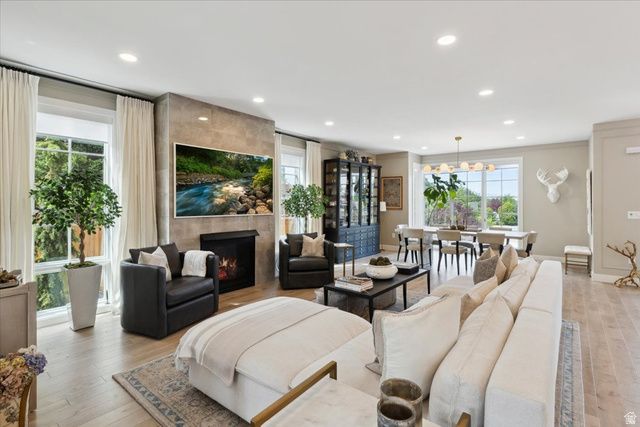 1059 S FOOTHILL DR, Salt Lake City, UT 84108