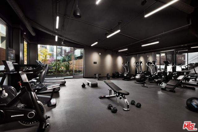 702 N Doheny Drive 302, West Hollywood, CA 90069