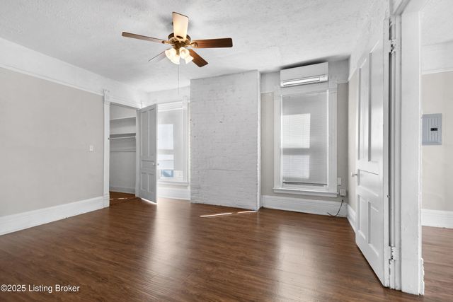 1347 S Floyd St, Louisville, KY 40208