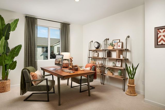 4727 Ariel St, Keyes, CA 95328