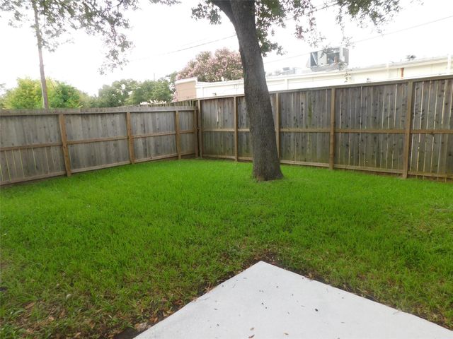 2754 Quarry Hill Road, Sugar Land, TX 77478