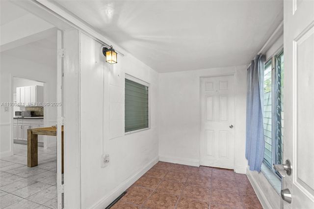 1300 NE 183rd St 1300, North Miami Beach, FL 33179