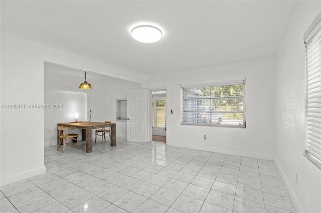 1300 NE 183rd St 1300, North Miami Beach, FL 33179