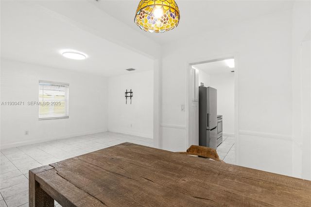 1300 NE 183rd St 1300, North Miami Beach, FL 33179