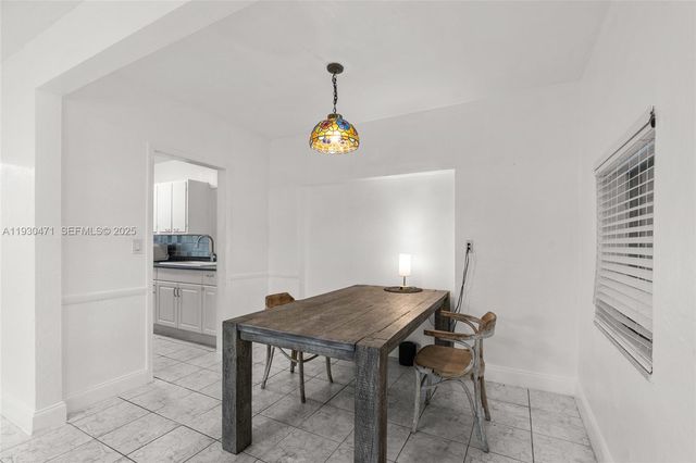 1300 NE 183rd St 1300, North Miami Beach, FL 33179