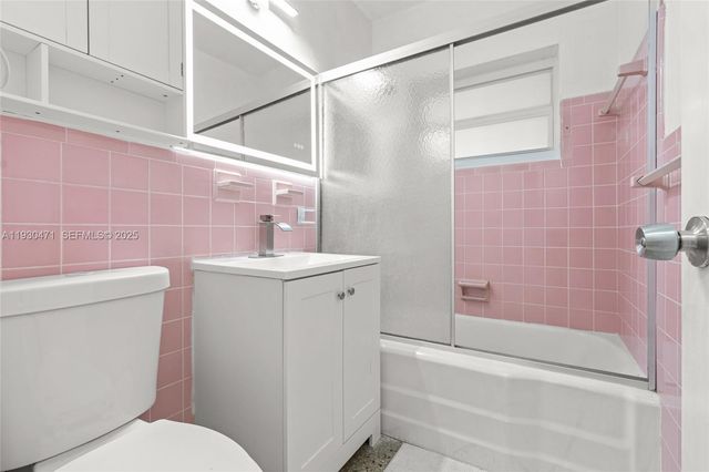 1300 NE 183rd St 1300, North Miami Beach, FL 33179