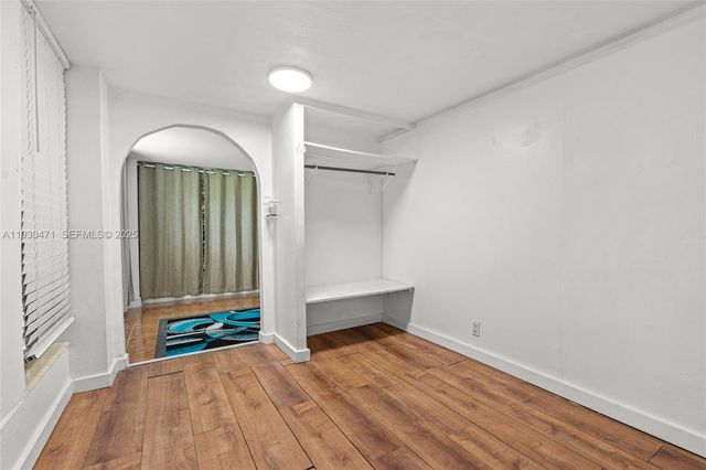 1300 NE 183rd St 1300, North Miami Beach, FL 33179