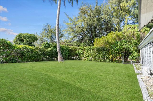 1300 NE 183rd St 1300, North Miami Beach, FL 33179