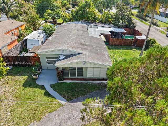 1300 NE 183rd St 1300, North Miami Beach, FL 33179