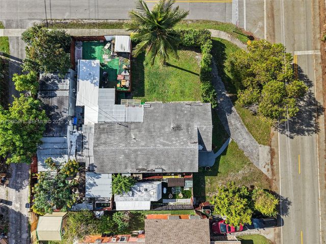 1300 NE 183rd St 1300, North Miami Beach, FL 33179