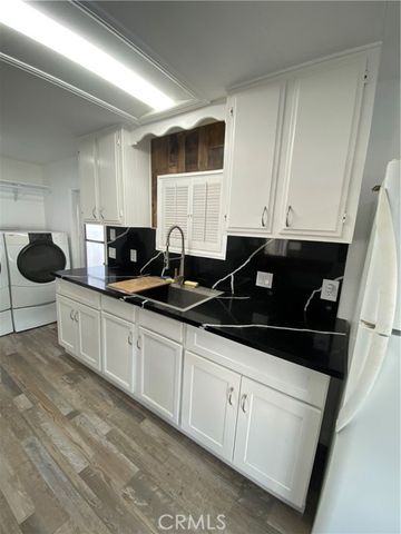 35 Orange Via, Anaheim, CA 92801