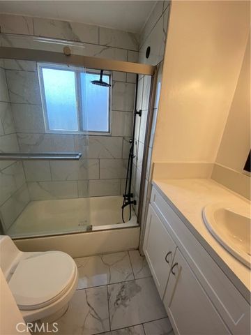 35 Orange Via, Anaheim, CA 92801