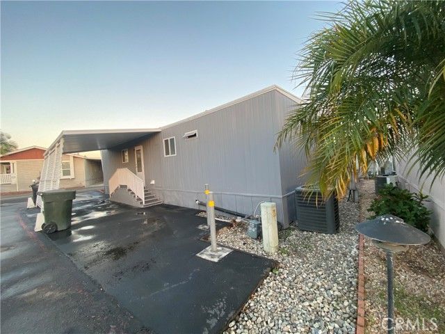 35 Orange Via, Anaheim, CA 92801