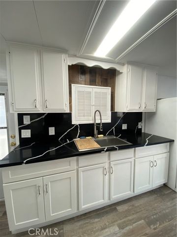 35 Orange Via, Anaheim, CA 92801