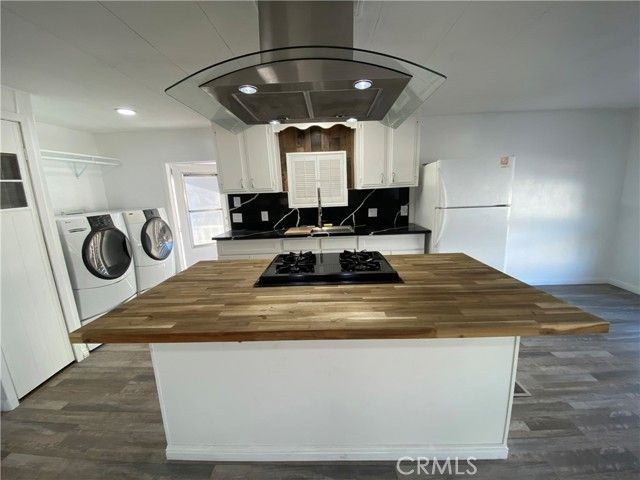 35 Orange Via, Anaheim, CA 92801