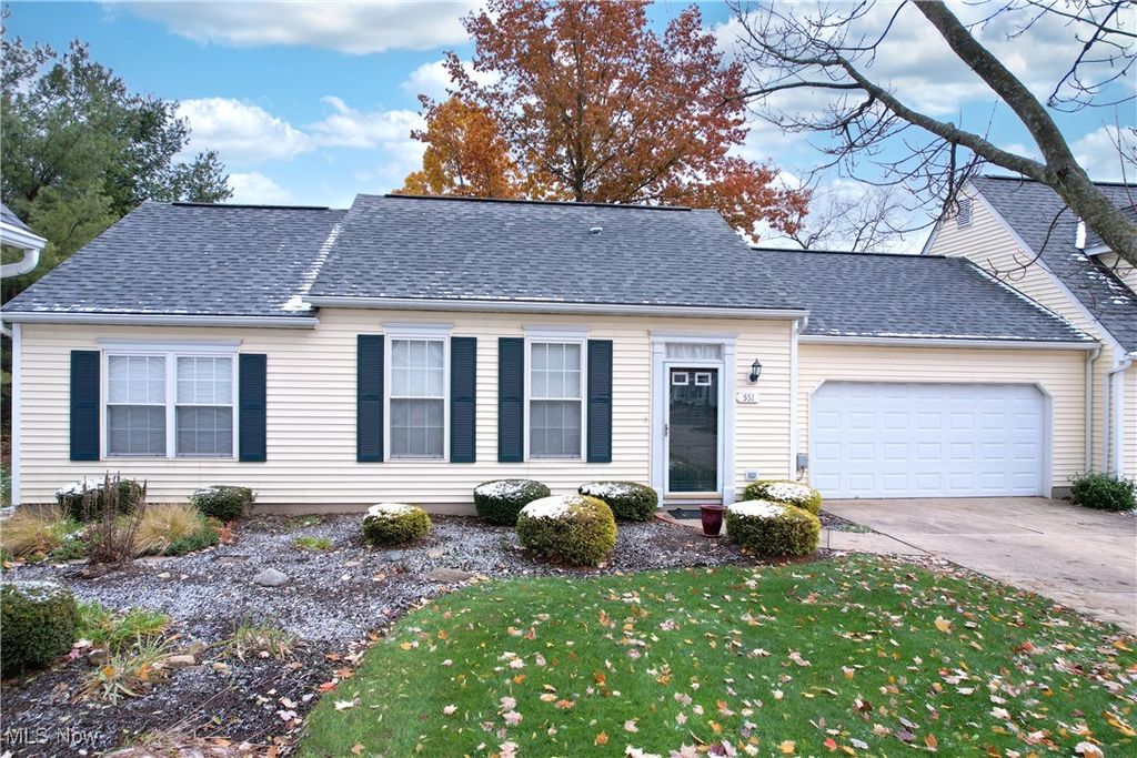 551 Parkside Lane, Tallmadge, OH 44278