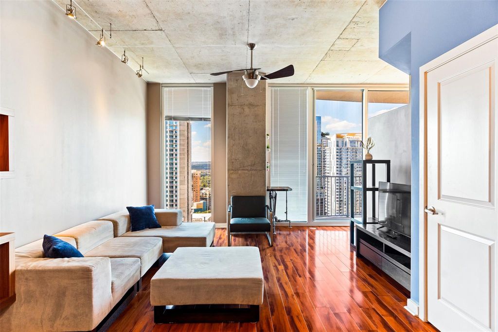 360 Nueces ST 2006, Austin, TX 78701