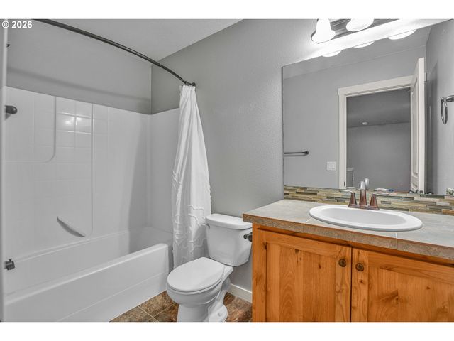 60 N 41ST Pl, Ridgefield, WA 98642