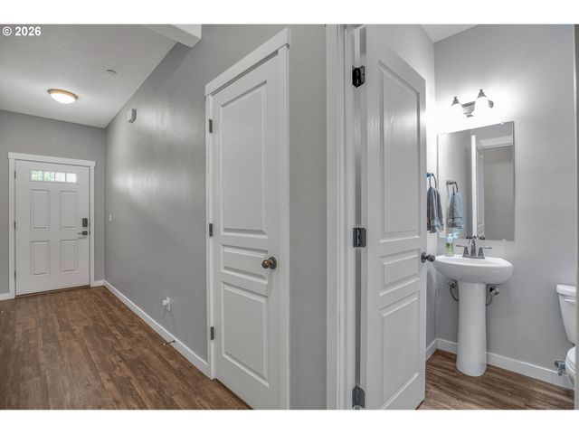 60 N 41ST Pl, Ridgefield, WA 98642