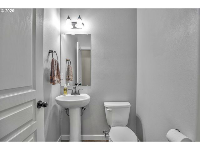 60 N 41ST Pl, Ridgefield, WA 98642