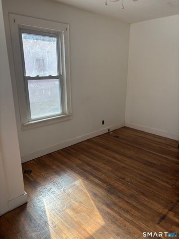 88 Walnut Street, East Hartford, CT 06108