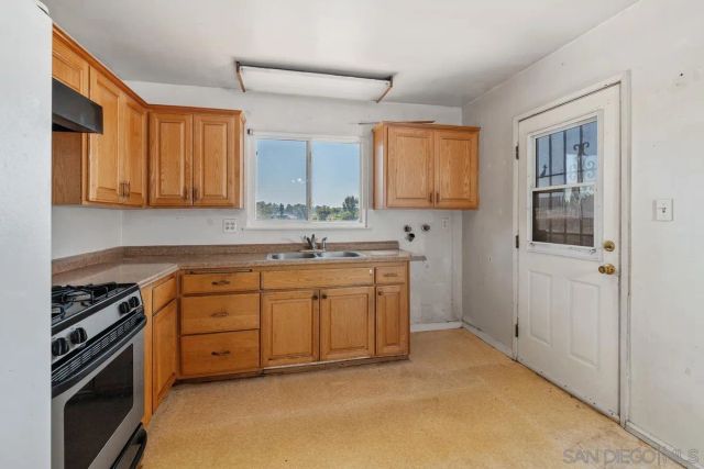 3162 Via Arcilla, San Diego, CA 92111