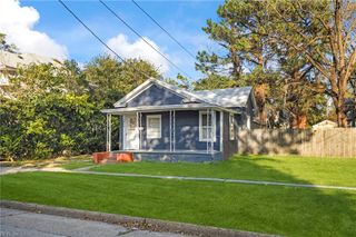 1217 Hull St, Chesapeake, VA 23320