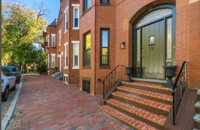 58 Thomas Park, Boston, MA 02127