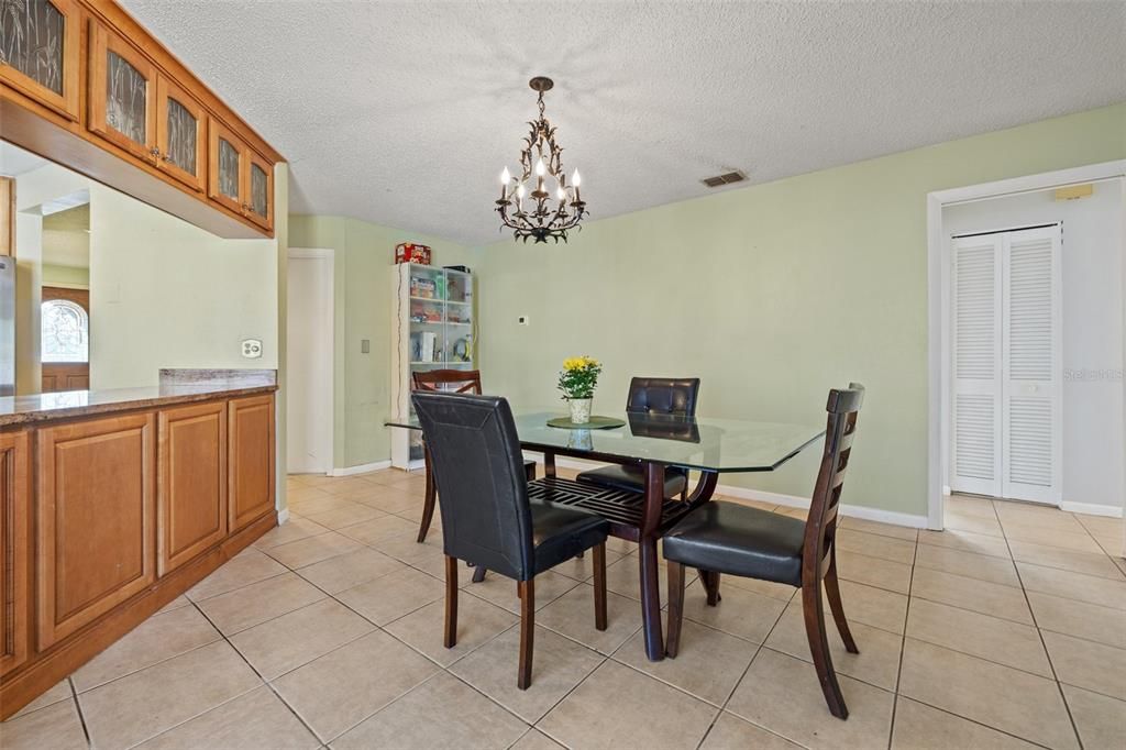 Image 10 of property listing at 9309 120TH STREET, Seminole, FL 33772