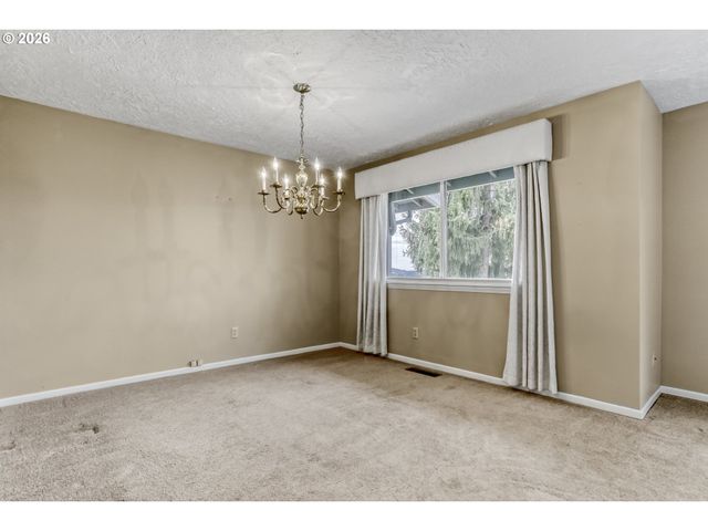 21120 Se LANSING Ln, Damascus, OR 97089