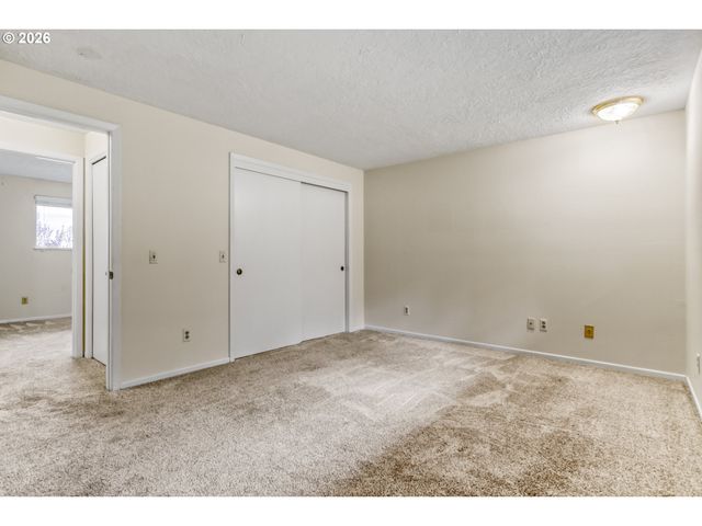 21120 Se LANSING Ln, Damascus, OR 97089