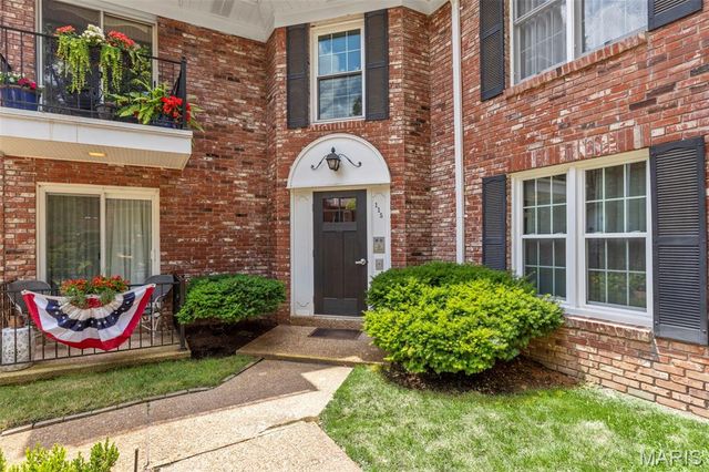 115 E Bodley Avenue A6, Kirkwood, MO 63122