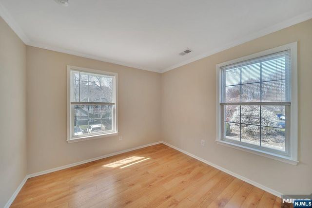1041 Cumberland Court, Mahwah, NJ 07430
