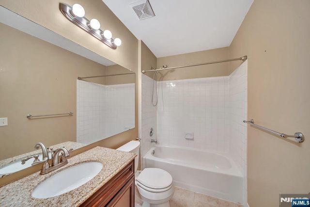 1041 Cumberland Court, Mahwah, NJ 07430