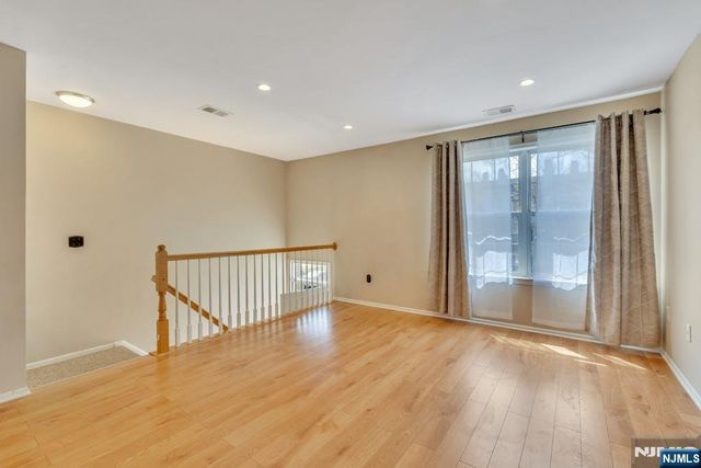 1041 Cumberland Court, Mahwah, NJ 07430