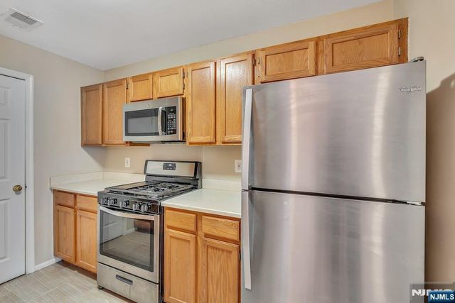 1041 Cumberland Court, Mahwah, NJ 07430