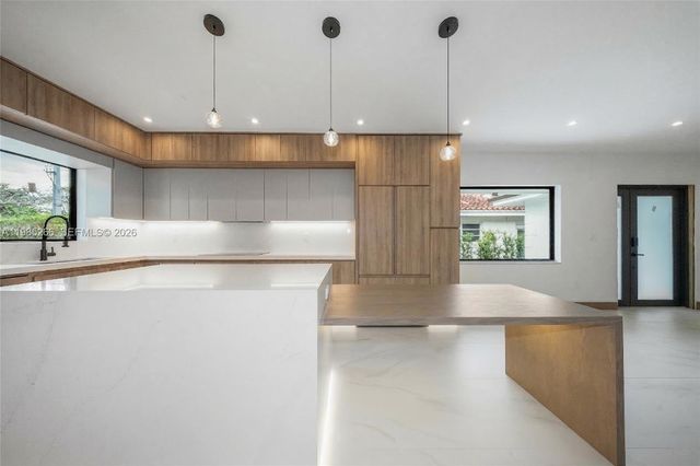 4241 Red Rd, Coral Gables, FL 33155