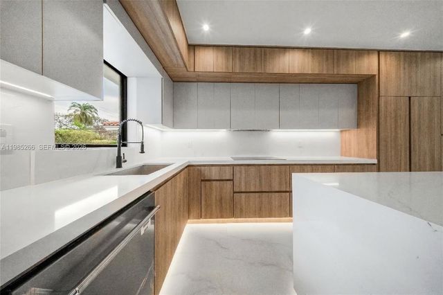 4241 Red Rd, Coral Gables, FL 33155