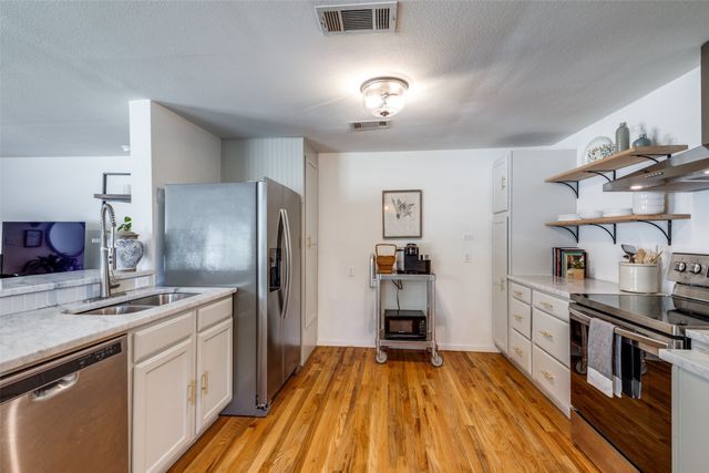 5415 Dartmouth Avenue, River Oaks, TX 76114