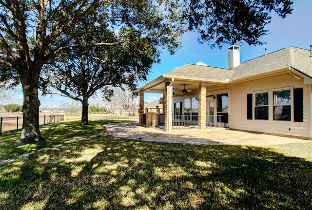 3327 River Bend Drive, Rosenberg, TX 77471