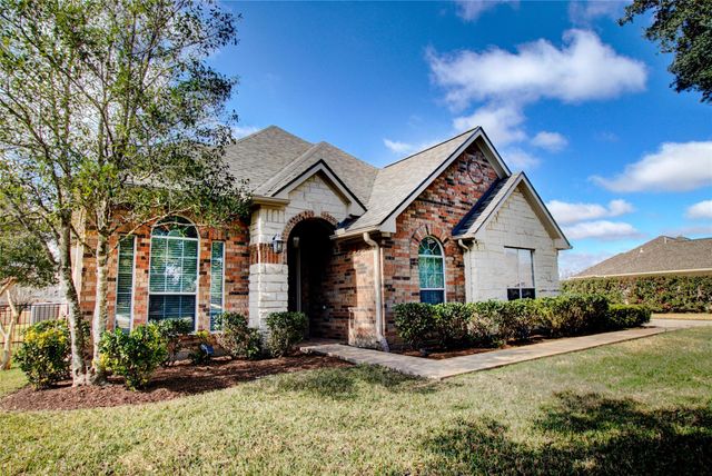 3327 River Bend Drive, Rosenberg, TX 77471