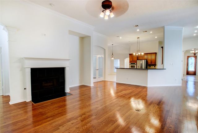 3327 River Bend Drive, Rosenberg, TX 77471