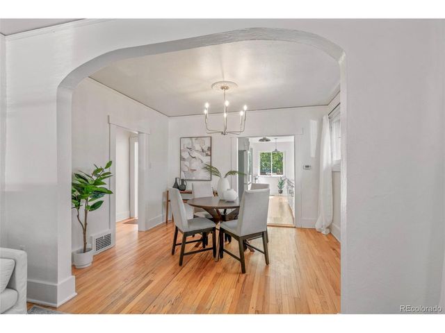 906 Monroe St, Denver, CO 80206