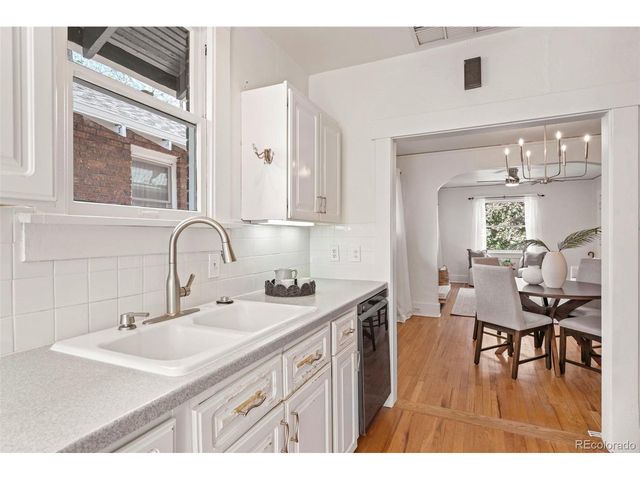 906 Monroe St, Denver, CO 80206