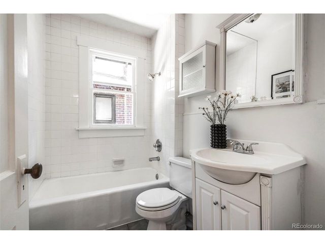 906 Monroe St, Denver, CO 80206